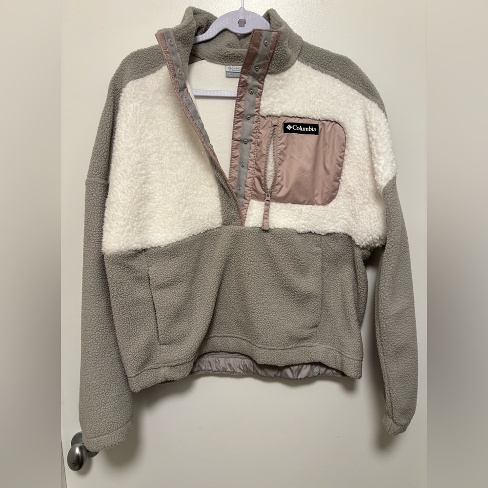 NWOT Columbia Two-Tone Fleece Jacket in Gray and White